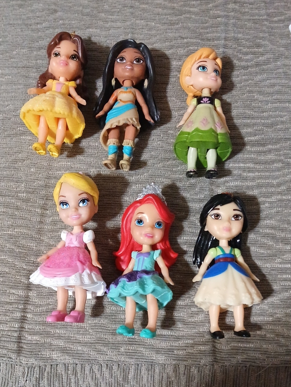 Disney Mini Princess Dolls Set - Yellow, Blue, Green, Pink, Red, Black